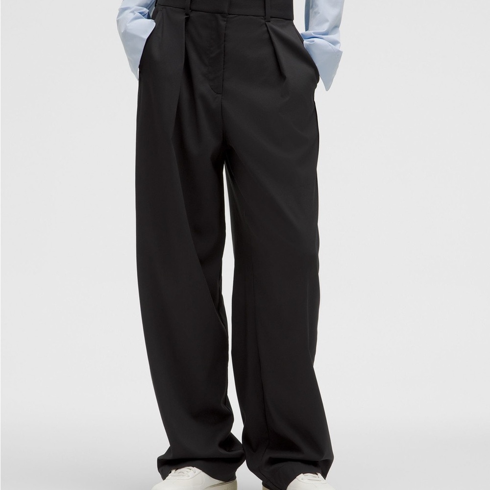 NEW LULULEMON PLEAT FRONT TROUSER BLACK PANTS 6